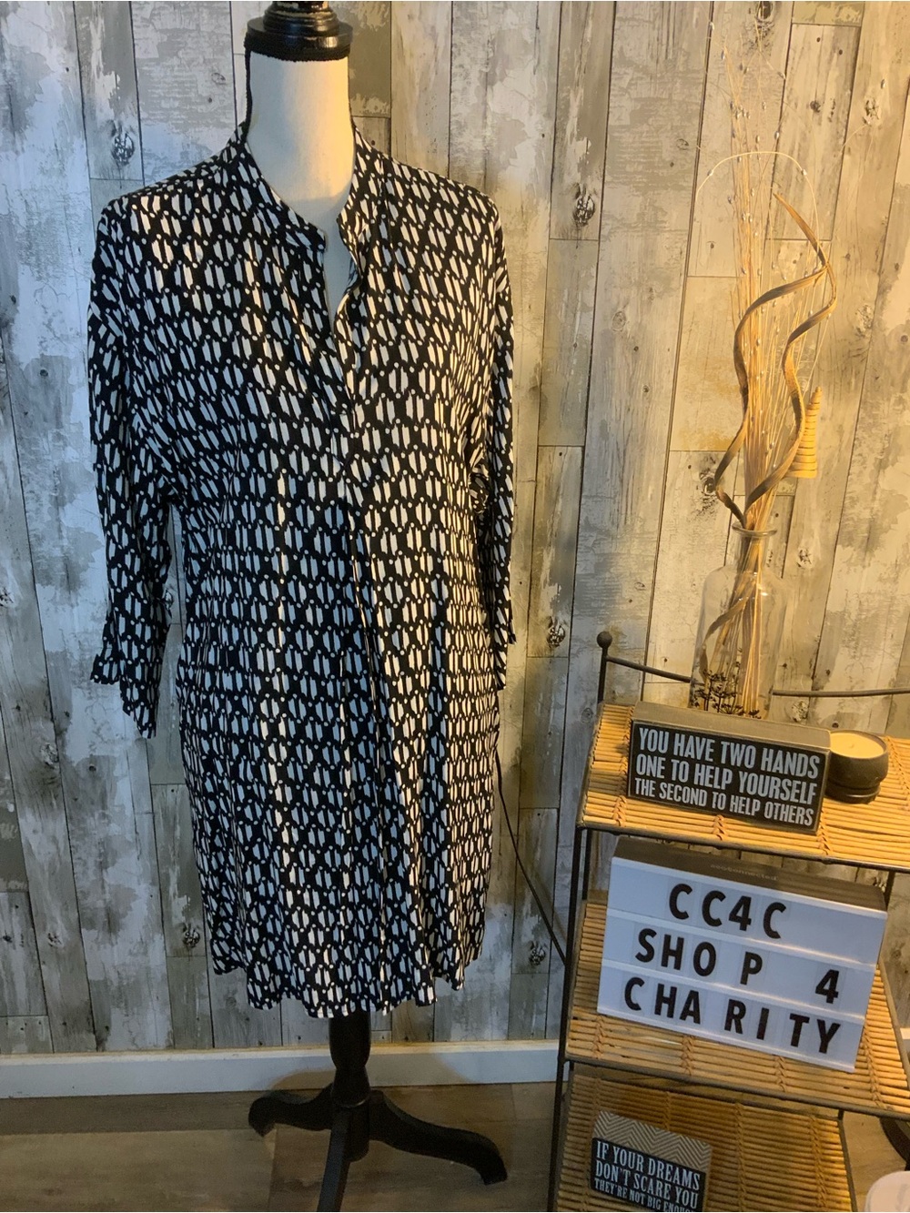 Natori Black and White Printed Midi Shirt Dress